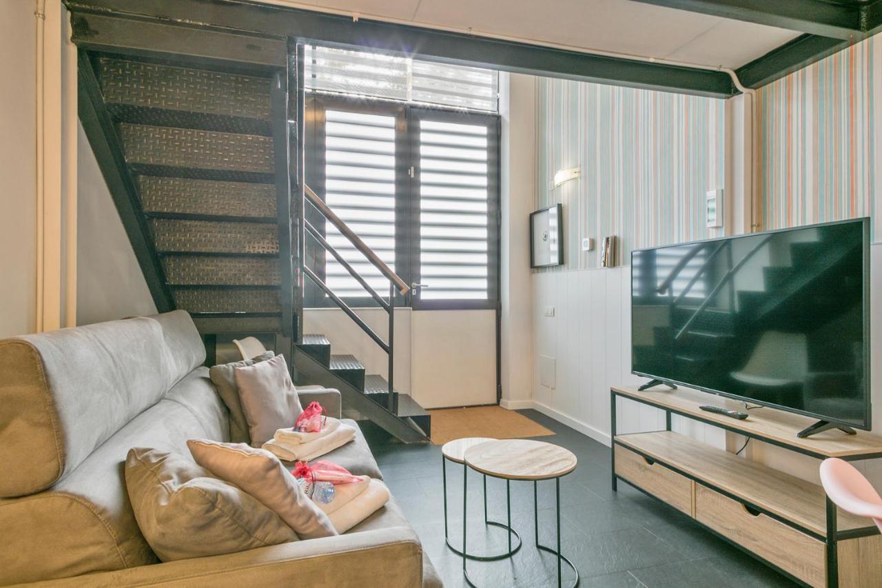 バルセロナAlcam Loft Les Cortsアパートメント エクステリア 写真